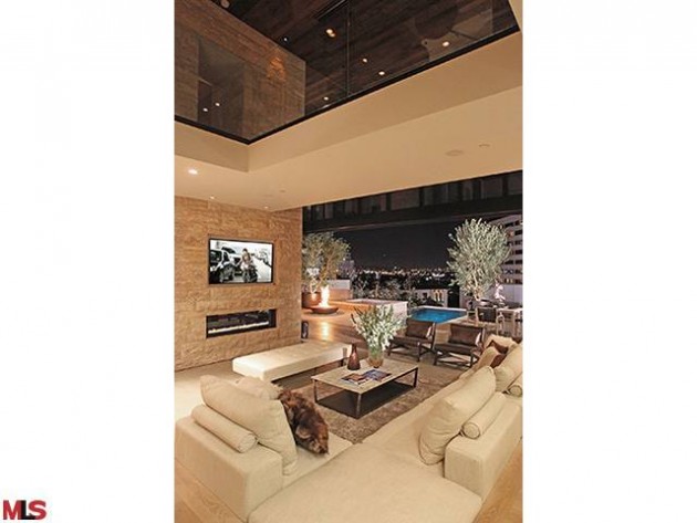 LUXURY LEASE: 1401 Queens Way, West Hollywood